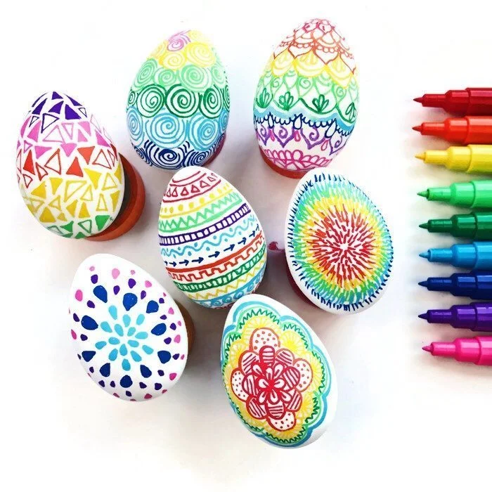 Colorful DIY Easter Doodle Eggs