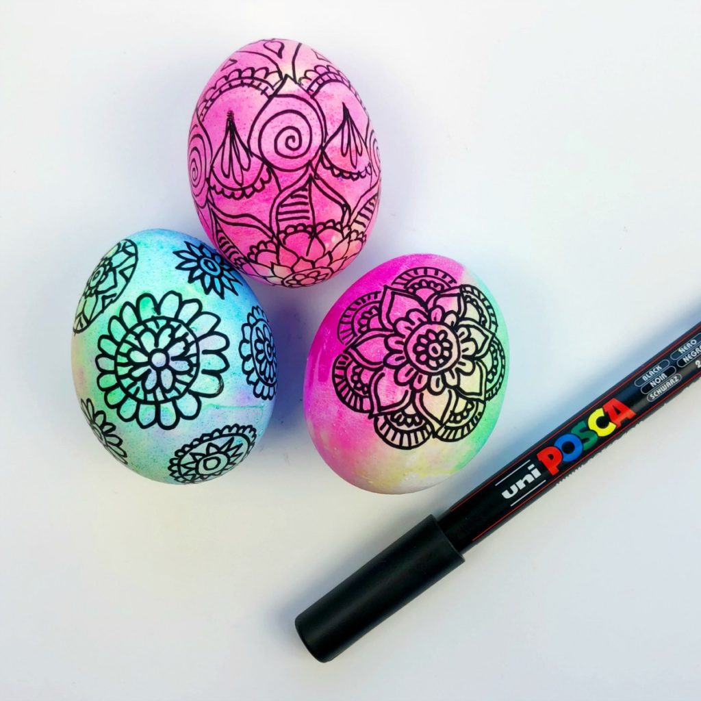 Easter egg Mandala Doodles 