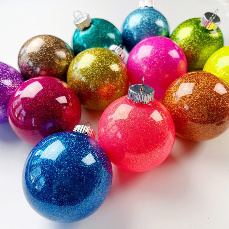 The Best Way to Make Glitter Ornaments
