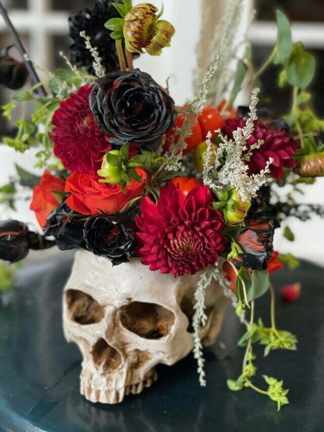 How to Make a Halloween Bouquet