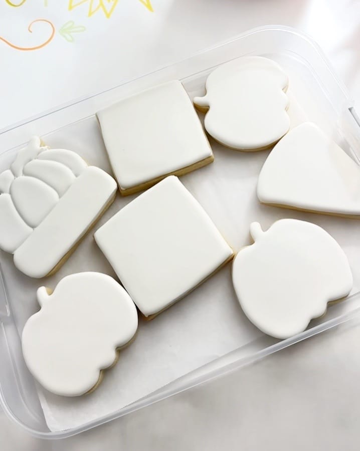 no-chill sugar cookies with royal icing